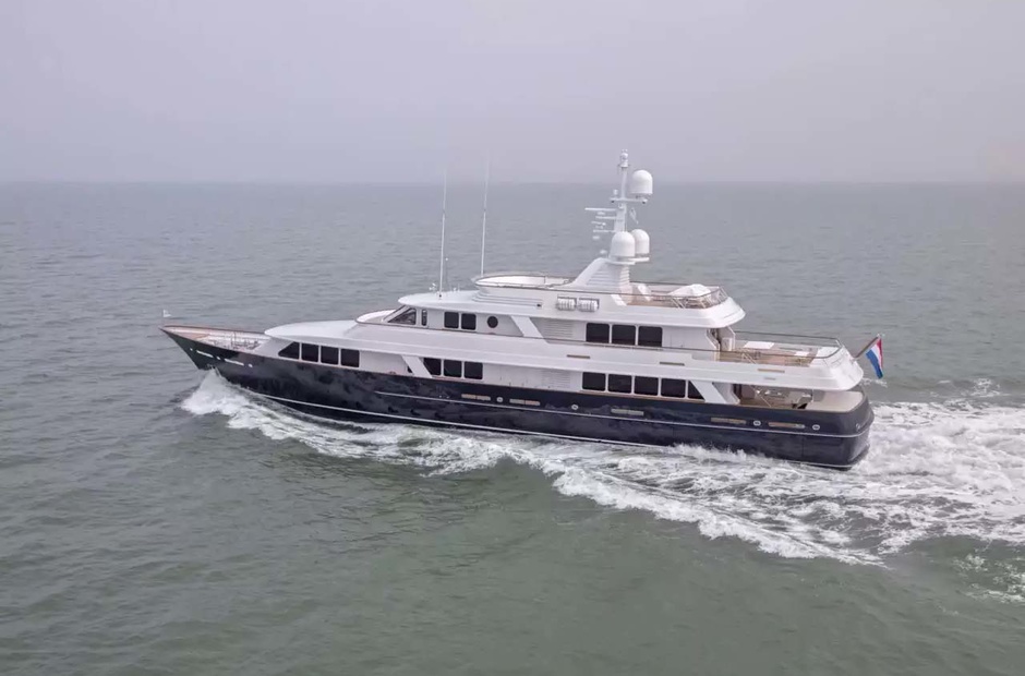 Feadship Valoria B