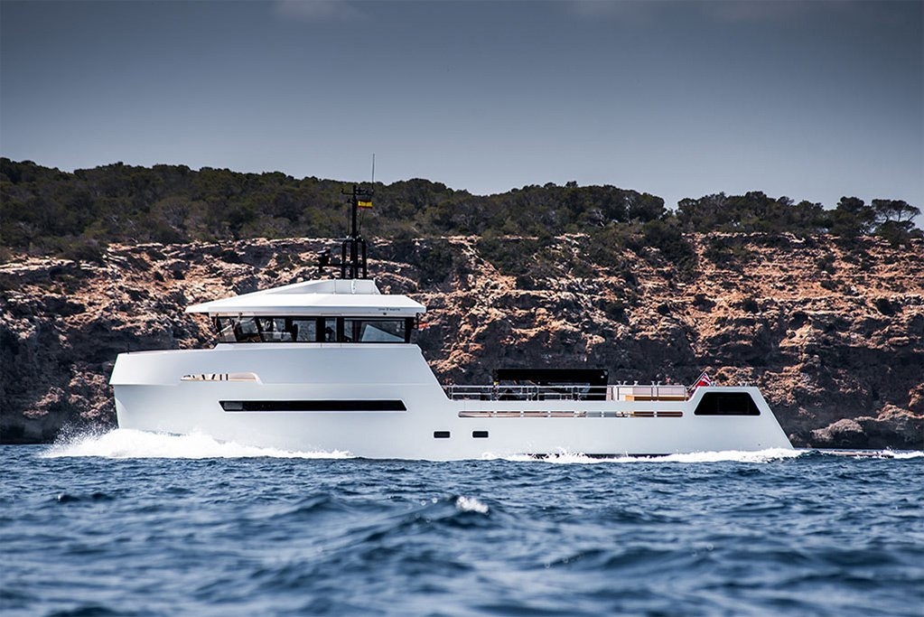 lynx yachts txt 24 price