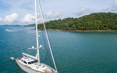 Custom Boats Silver Lining