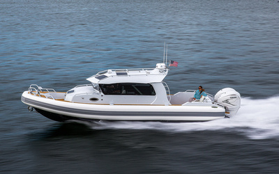 Life Proof 33 Yachtline Cabin