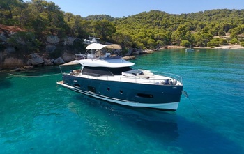 Azimut Magellano 53