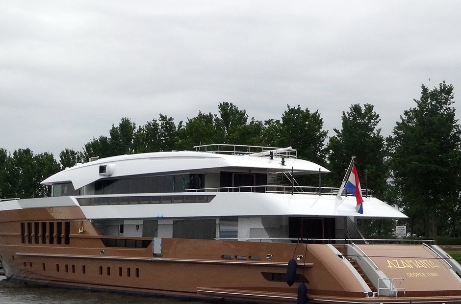 Heesen Azamanta