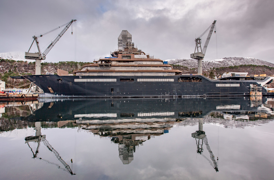 The construction of the world's largest explorer will be delayed indefinitely.