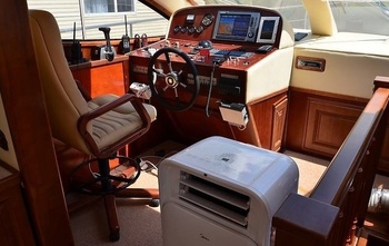 Azimut Grande 25 METRI