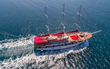 Custom Boats Barbara