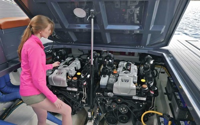 Cruisers Yachts 42 GLS I/O