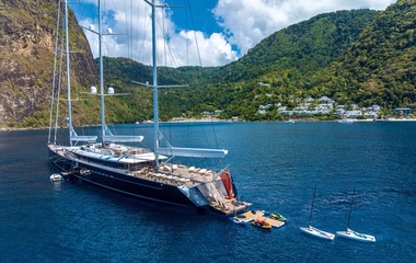 Royal Huisman  Ravenger