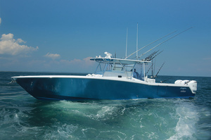 Invincible 42′ Center Cabin