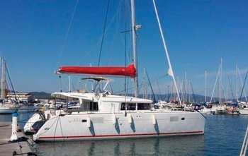 Lagoon 450 F (2012)