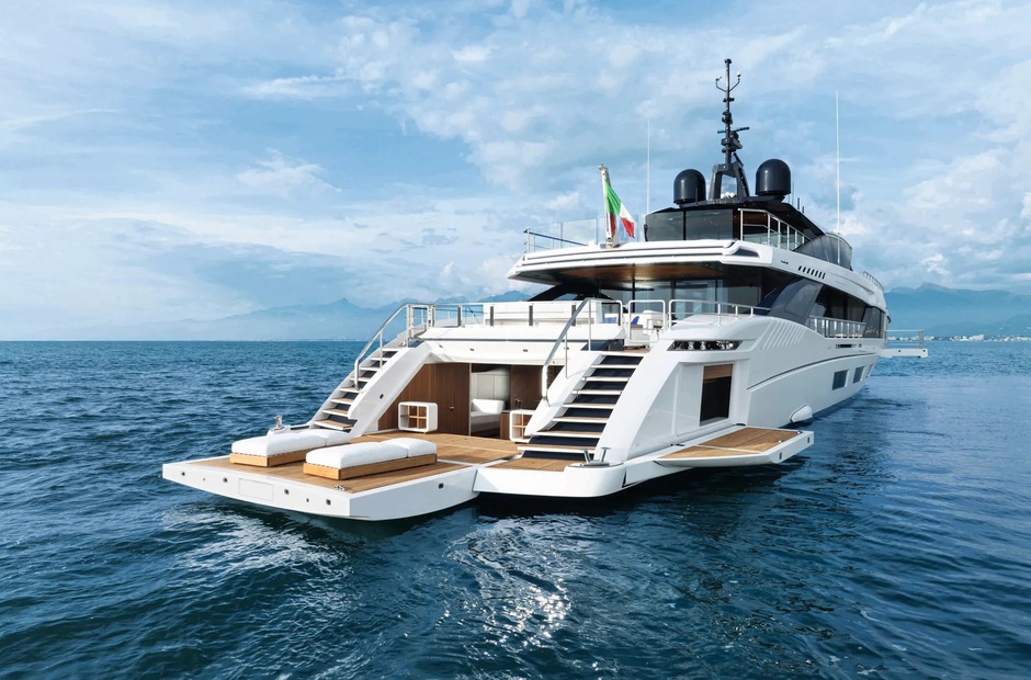 Mangusta She's a 10 Too
