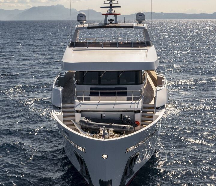 Cantiere delle Marche Crowbridge