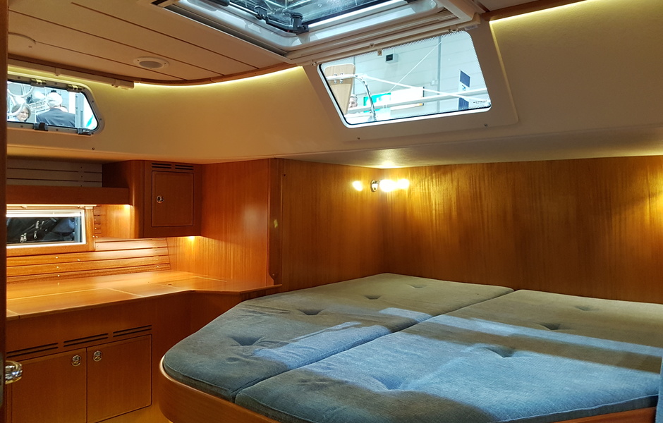 Hallberg-Rassy 44