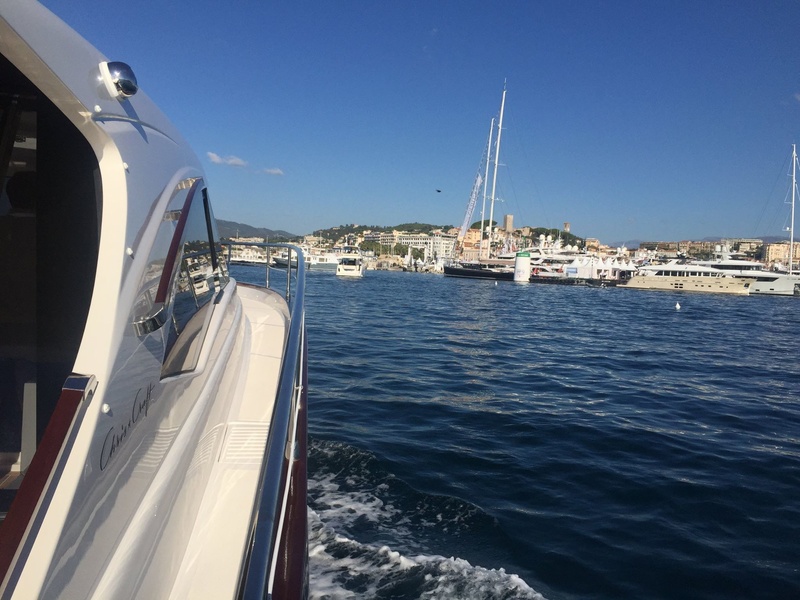 Chris-Craft Commander 42 has arrived in Cannes