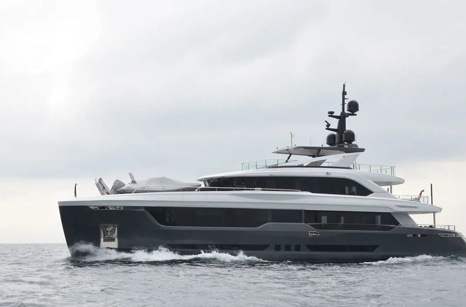 Mengi-Yay Yachts Twins