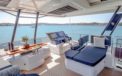 Fountaine Pajot Power 67