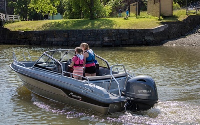 Yamarin Cross 57 Bow Rider