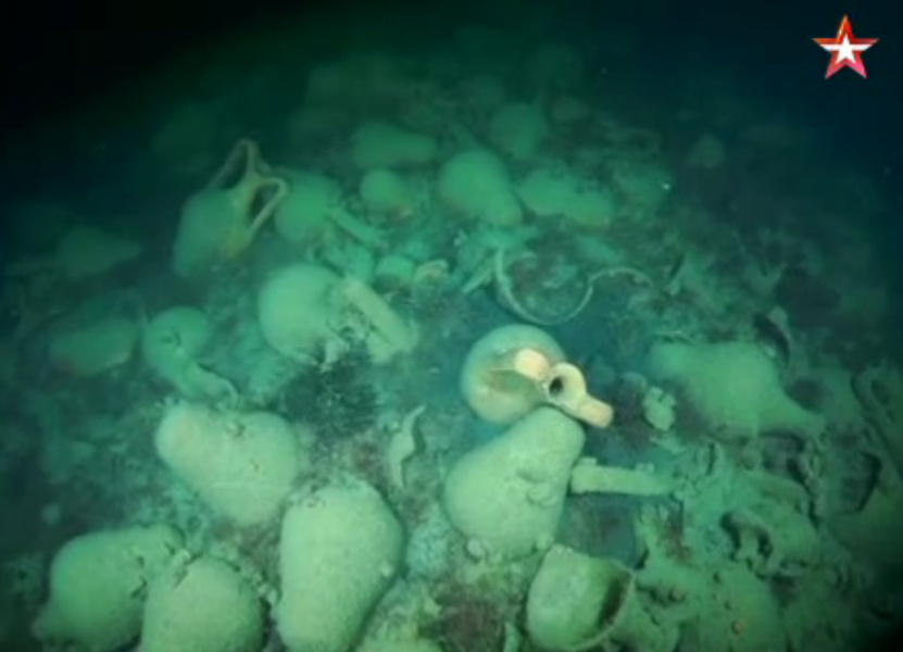 Amphorae from an ancient ship