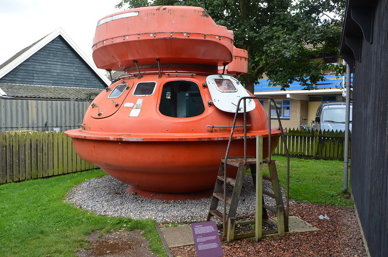 Through the efforts of the City Hall there appeared exhibits like this rescue capsule (it's just a sample, thank God, it was not involved).