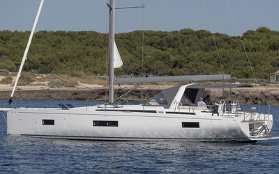 Beneteau Oceanis Yacht 54