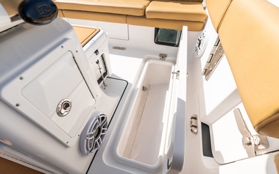 Sportsman Heritage 261 Center Console