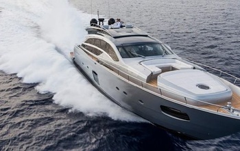 Pershing 82