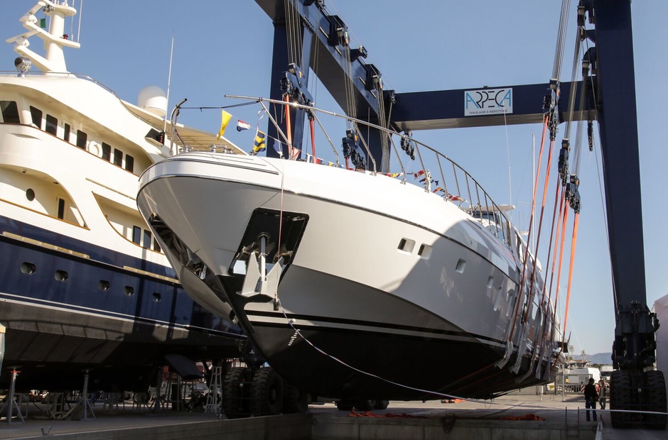 Mangusta Firefly