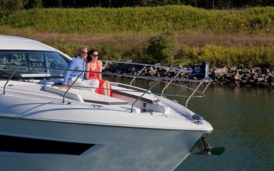 Cruisers Yachts 46 Cantius