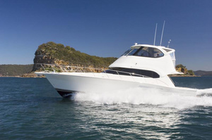 Riviera 47 Enclosed Flybridge