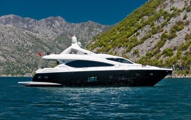 Sunseeker 88 Yacht
