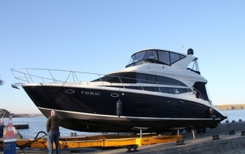 Meridian 441 Sedan (2010)