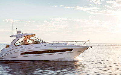 Cruisers Yachts 38 Express