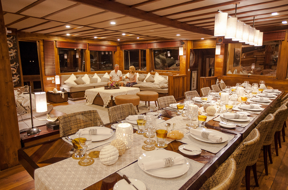 Custom Boats Prana