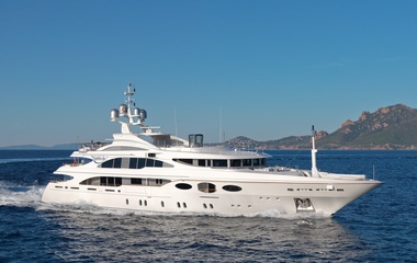 52м Latitude