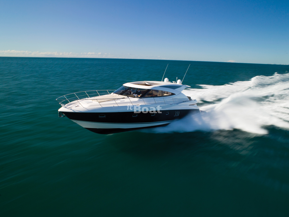 riviera 5800 sport yacht