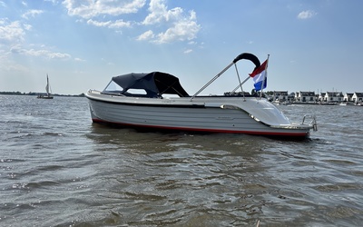 Interboat Intender 780