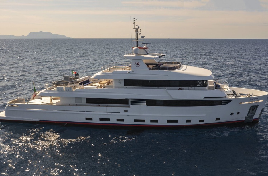 Cantiere delle Marche Crowbridge