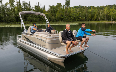 Avalon Venture Cruise Bow Fish 18