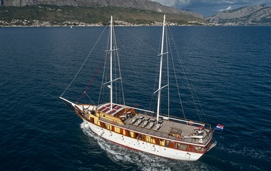 Custom Boats Cataleya