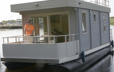 Pontoon LT Alex