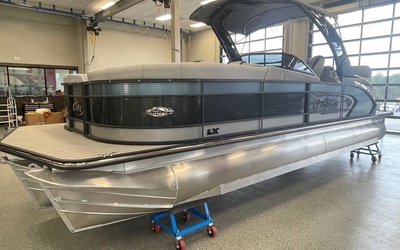 Manitou LX 25 Split Rear Windshield