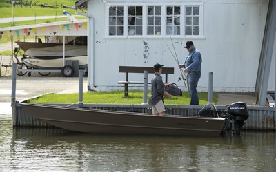 Crestliner 1600 Fish Hawk: Prices, Specs, Reviews and Sales Information -  itBoat