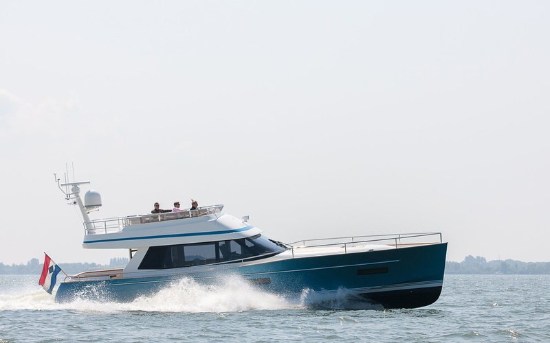 Contest 52MC Flybridge