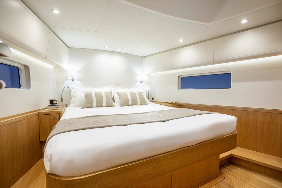 Swan 58