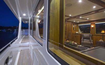 Outer Reef  820 Cockpit Motoryacht