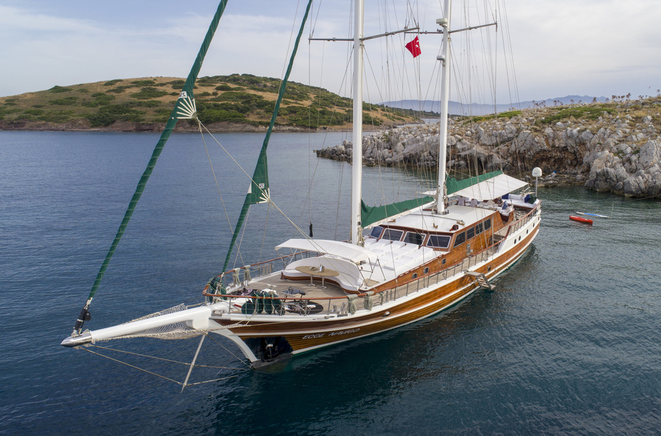 Valena Yachts Ecce Navigo