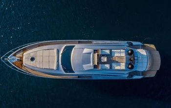 Pershing 74