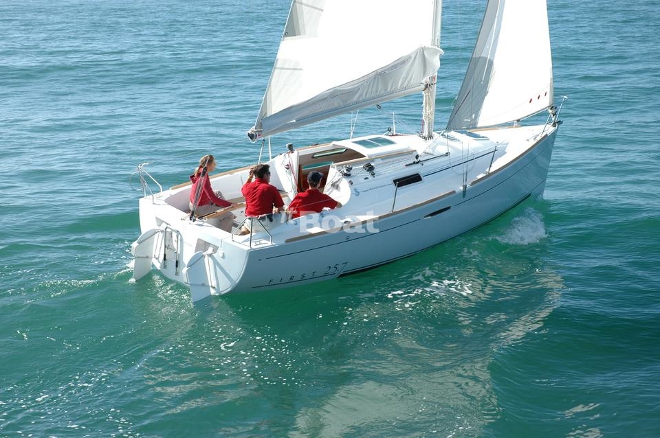 beneteau first 25.7 sailboatdata
