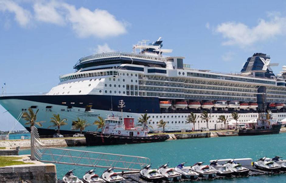 Celebrity Summit – круизный лайнер на 2500 пассажиров