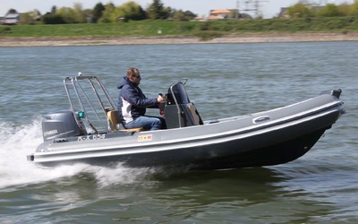 R.I.B.-Line 4.7 Premium