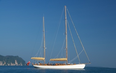 Custom Boats Aventure